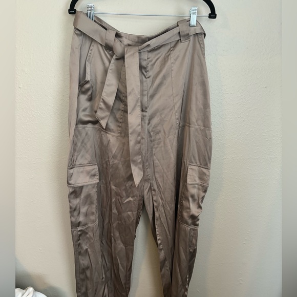 Abercombie Belted Baggy Satin Cargo Pant size  31 - Picture 7 of 14